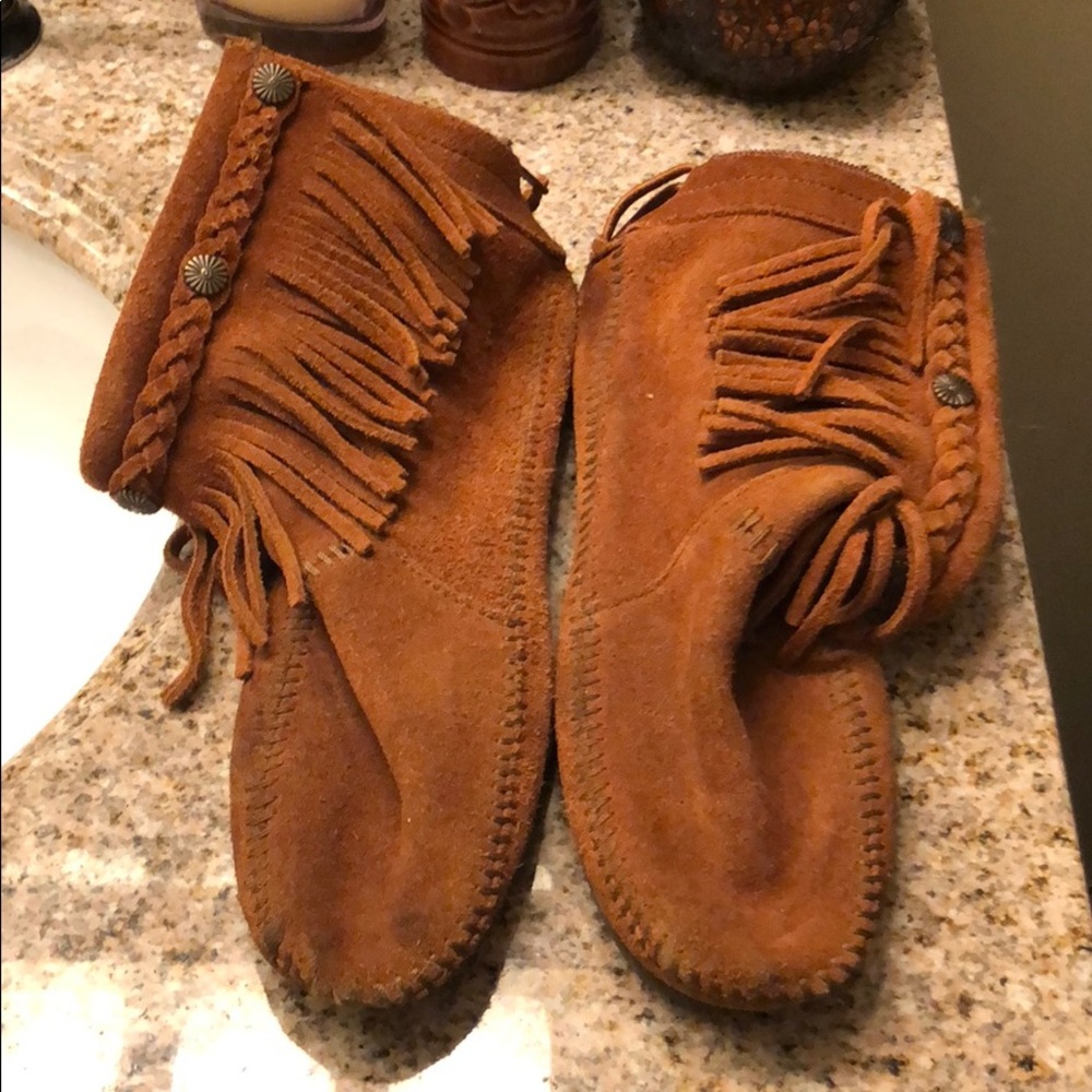Minnetonka short boots